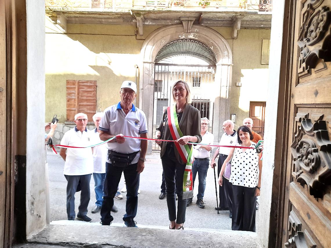 Il taglio del nastro della mostra sulla marina