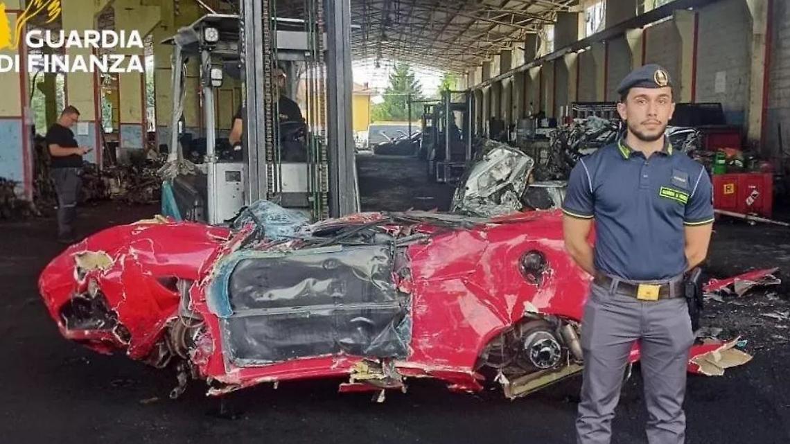 Toyota travestita da Ferrari