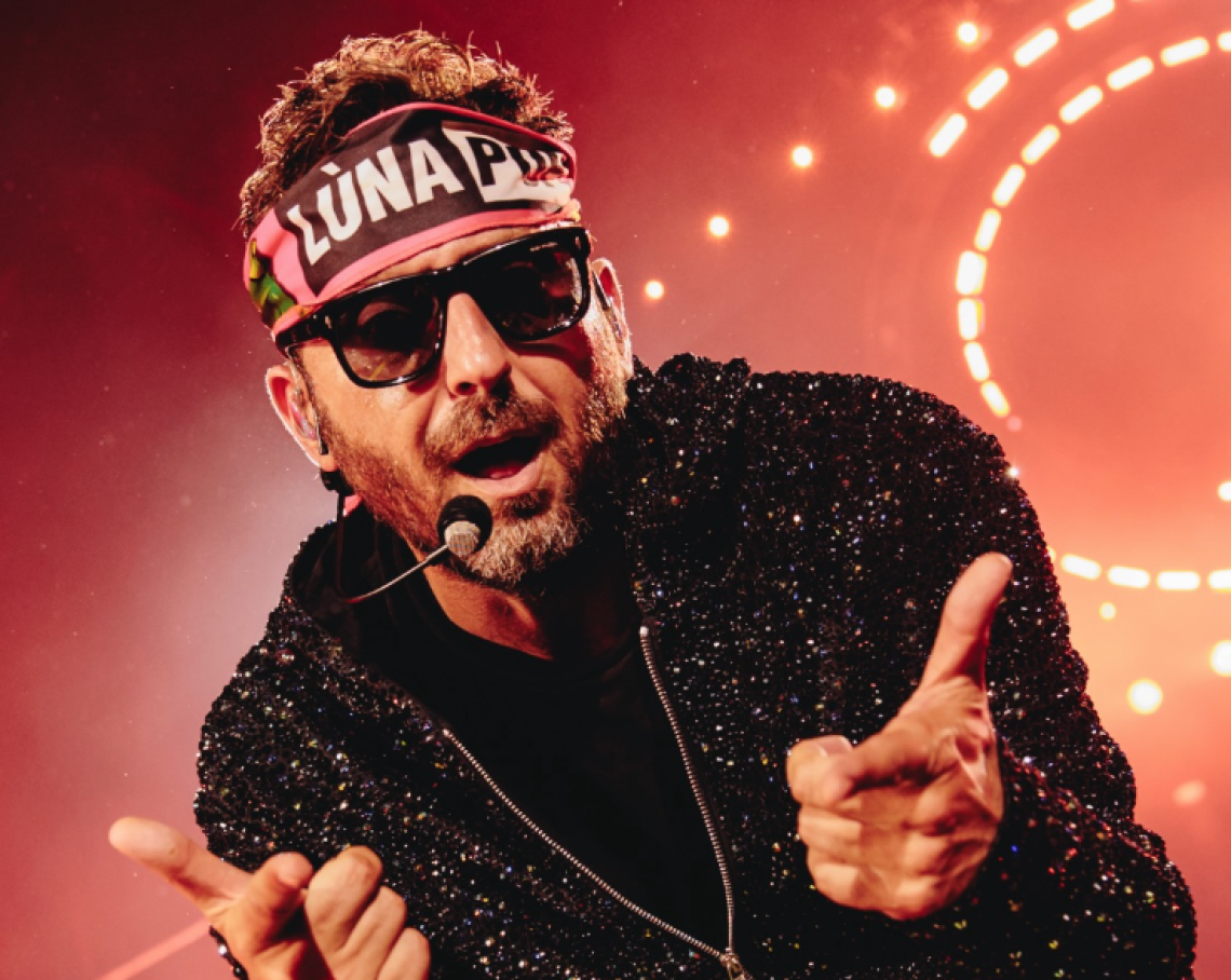 Cesare Cremonini incanta Torino: 35.000 fan per l'ultimo concerto al Grande Torino