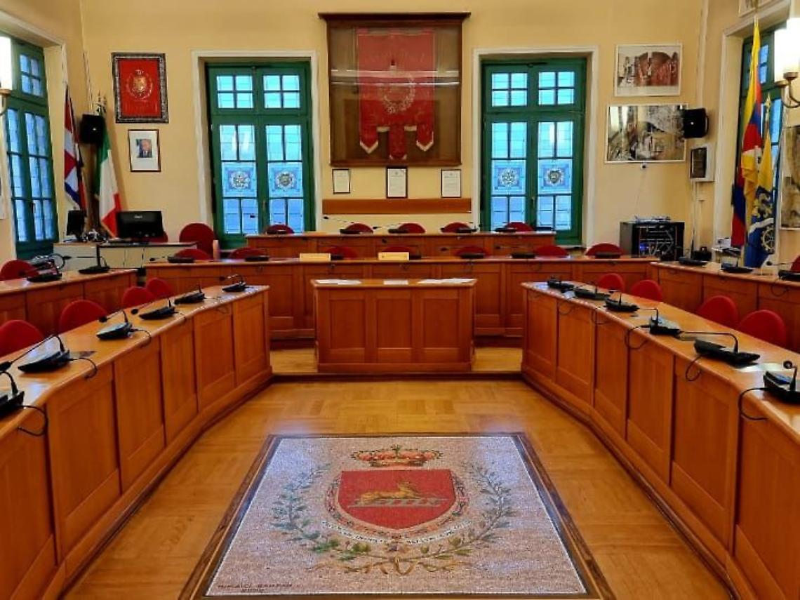 Venaria, opposizioni all’attacco: “Giulivi ha staccato la spina”