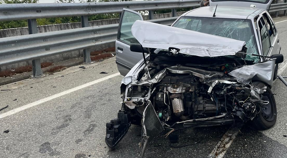 Incidente a Casabianca di Verolengo: auto fuori controllo, conducente in ospedale