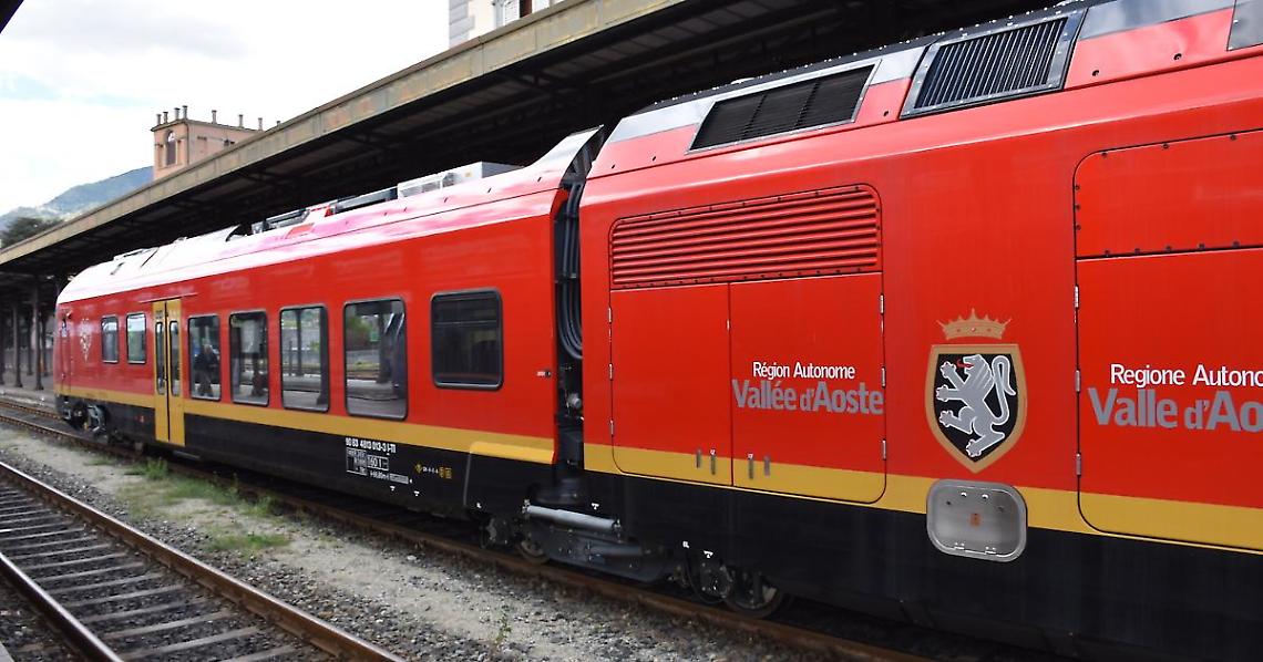 Tragedia sui binari a Strambino: uomo travolto e ucciso da un treno in corsa 