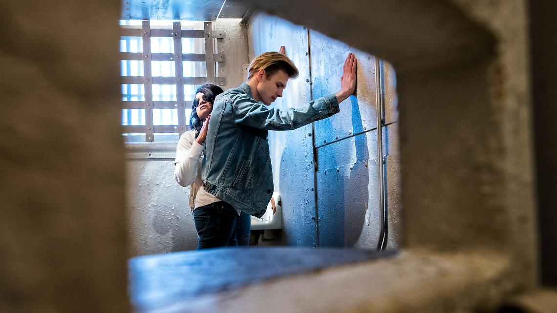 16enne finisce in carcere