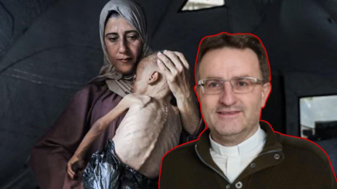 Don Davide suona le campane del Duomo di Chivasso per i bambini di Gaza