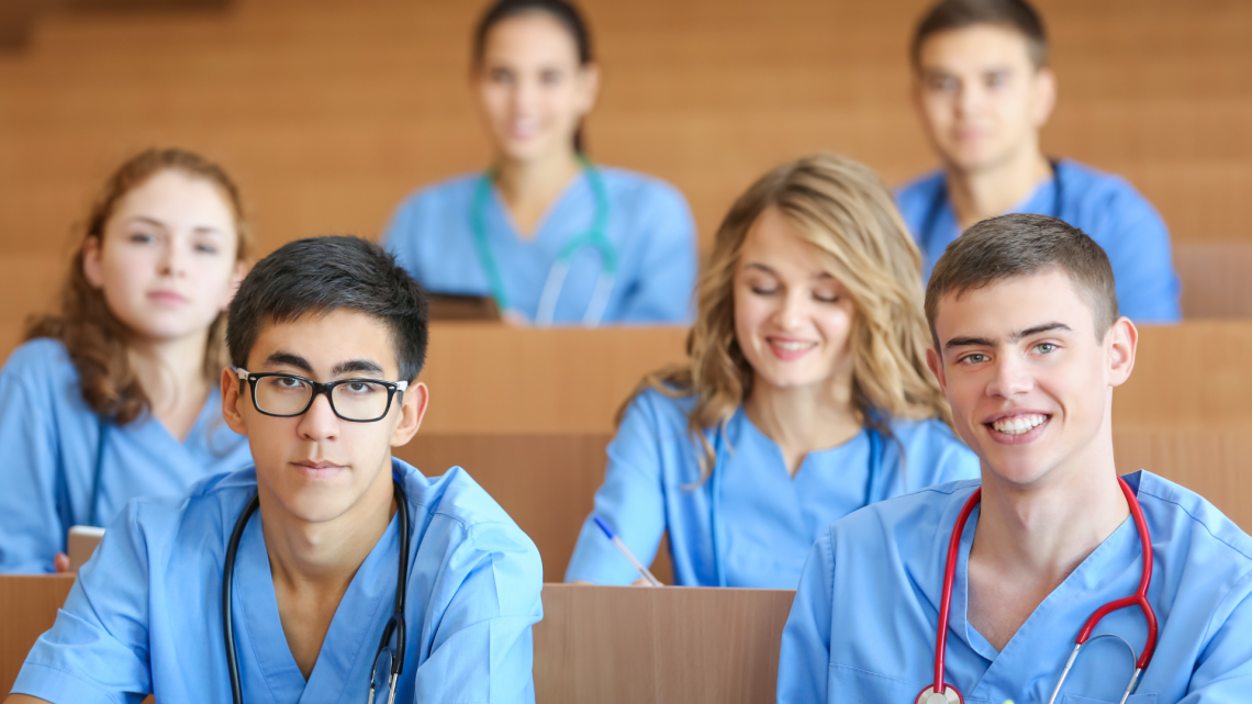 Medicina, record di iscritti ma solo 560 ce la faranno: il semestre aperto è una roulette russa travestita da riforma
