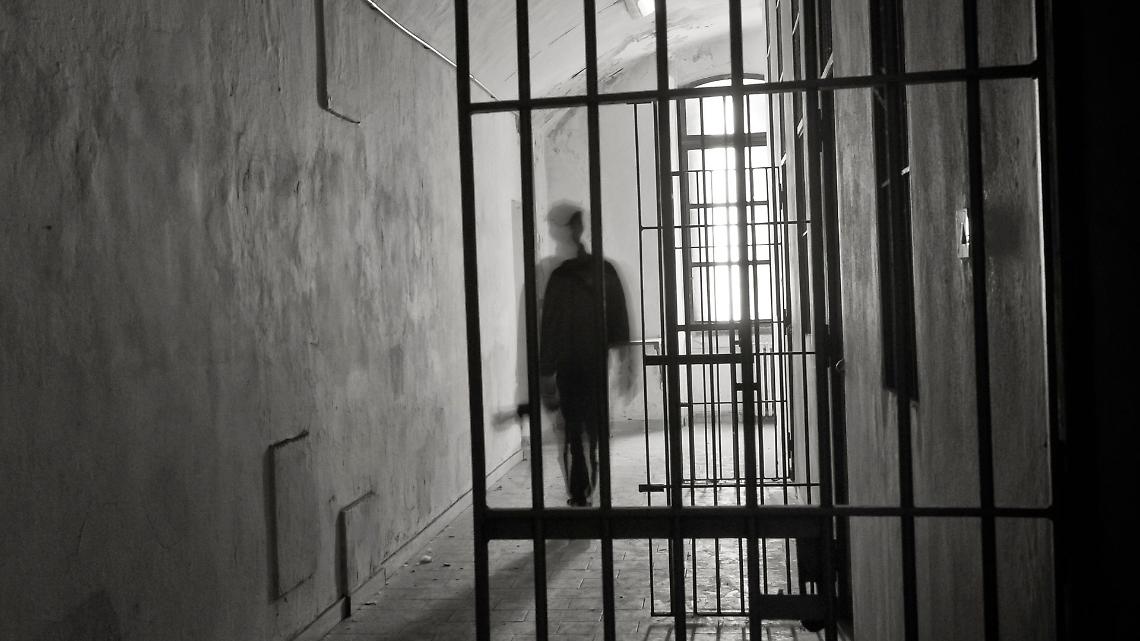 Evaso dal carcere dopo il permesso "premio": trovato a Torino in auto con una donna