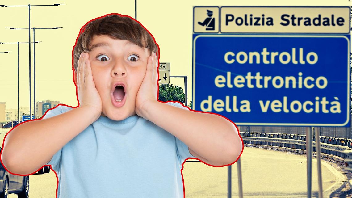Bambino corre tra le auto in tangenziale