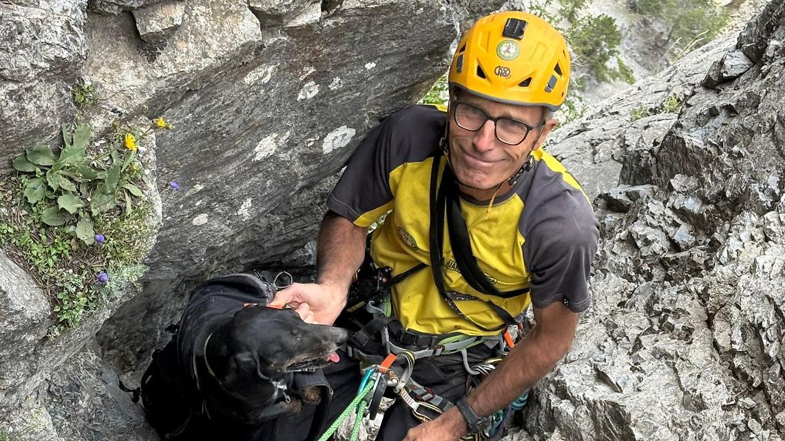 Tre cani cadono in un canalone: salvati a 2.700 metri