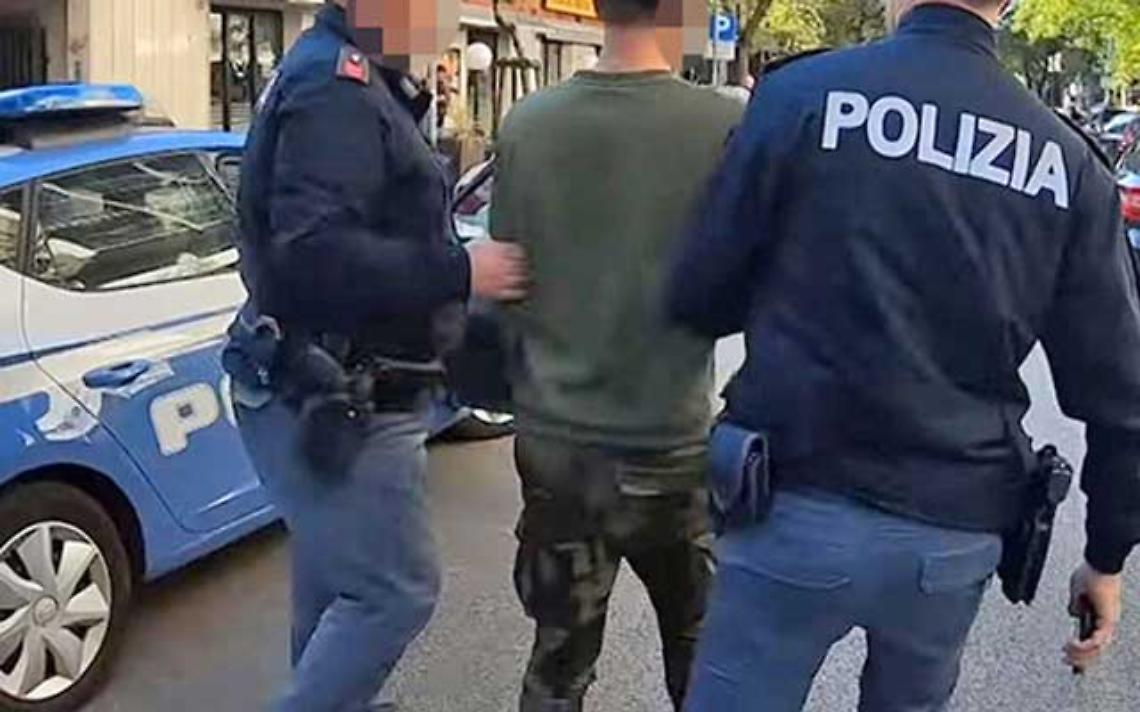 Torino, 103 rimpatri di stranieri con precedenti penali: la Questura rivendica l’impegno per la sicurezza dei cittadini