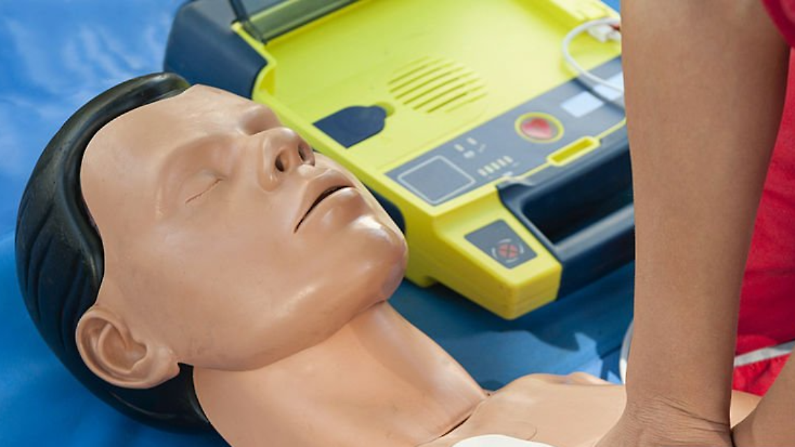 Borgaro Torinese: la sicurezza dei defibrillatori in discussione, la minoranza chiede maggiori certezze