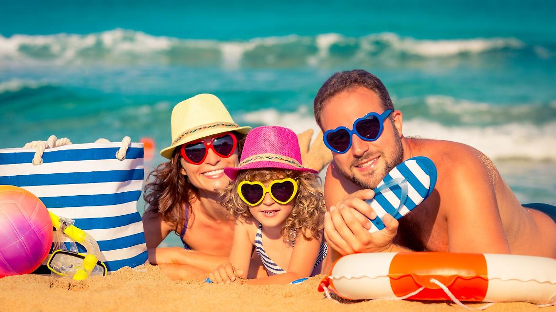 Caro-prezzi e fine delle ferie d’agosto: l’Italia cambia radicalmente il modello di vacanza
