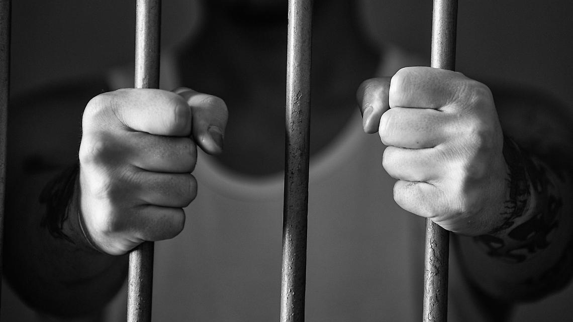 Notte al carcere di Torino: un agente salva un 19enne. L’Osapp: «eroismo in organico ridotto»