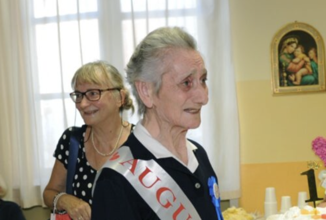 Operata al femore a 105 anni, torna a casa in sei giorni: la lezione di Vercelli