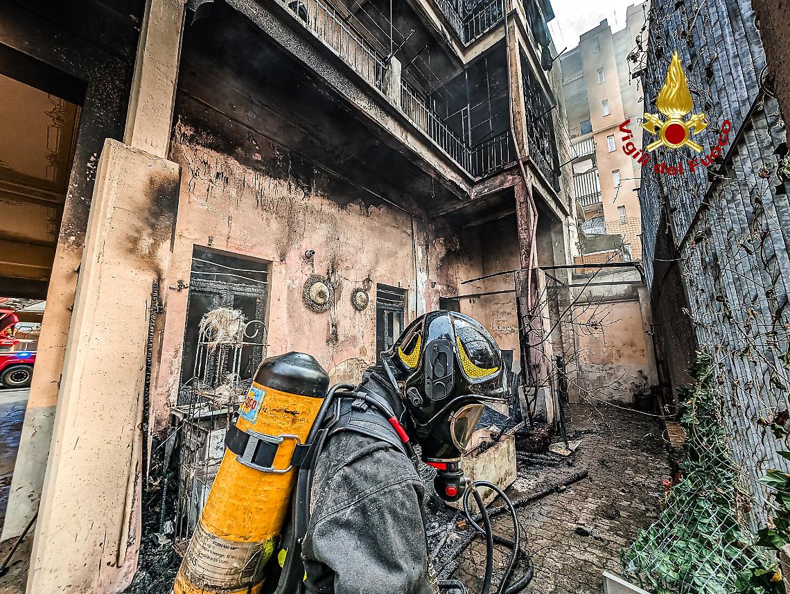 Torino, incendio