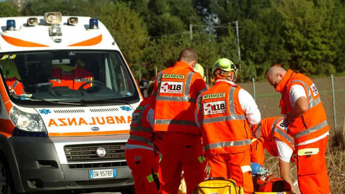 Operaio travolto da un ramo e scaraventato a terra: paura in corso Moncalieri