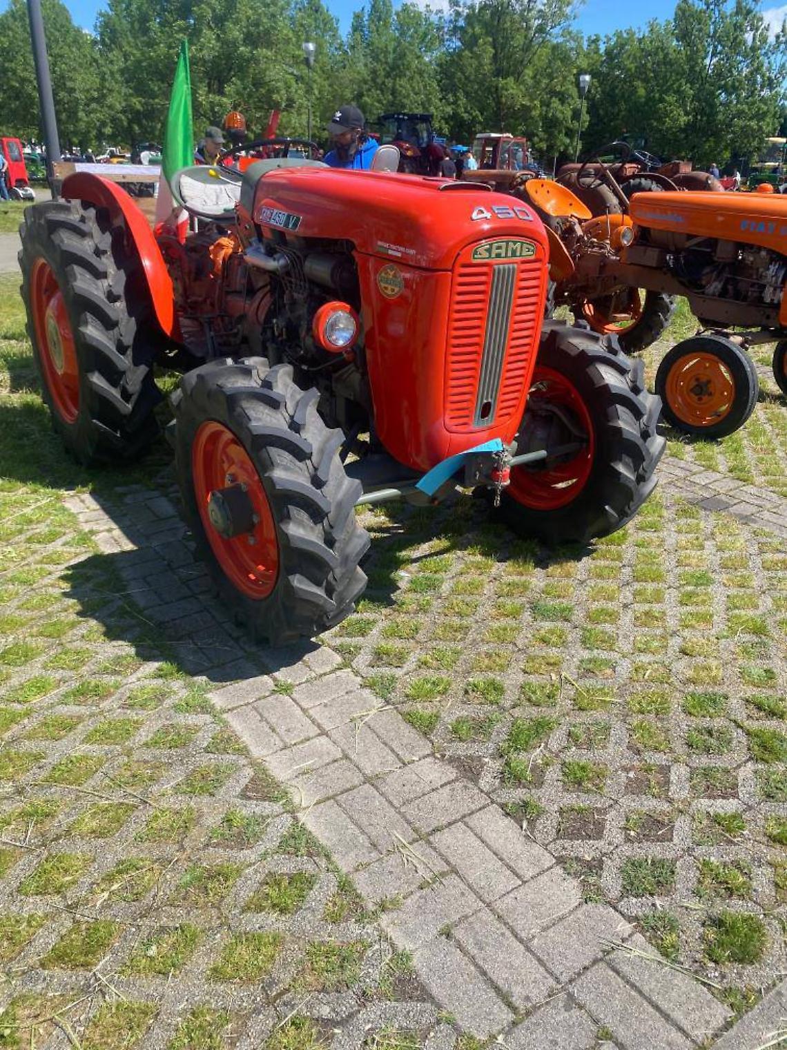 Trattorata d’epoca, sei giorni a passo di trattore da Bosconero a Modena