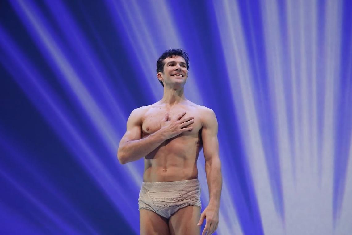 Roberto Bolle è nato a Casale Monferrato nel 1975