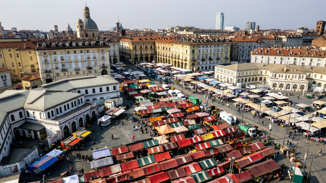 Cantieri, investimenti e multe: il piano mercati di Torino accelera, Porta Palazzo verso una stretta