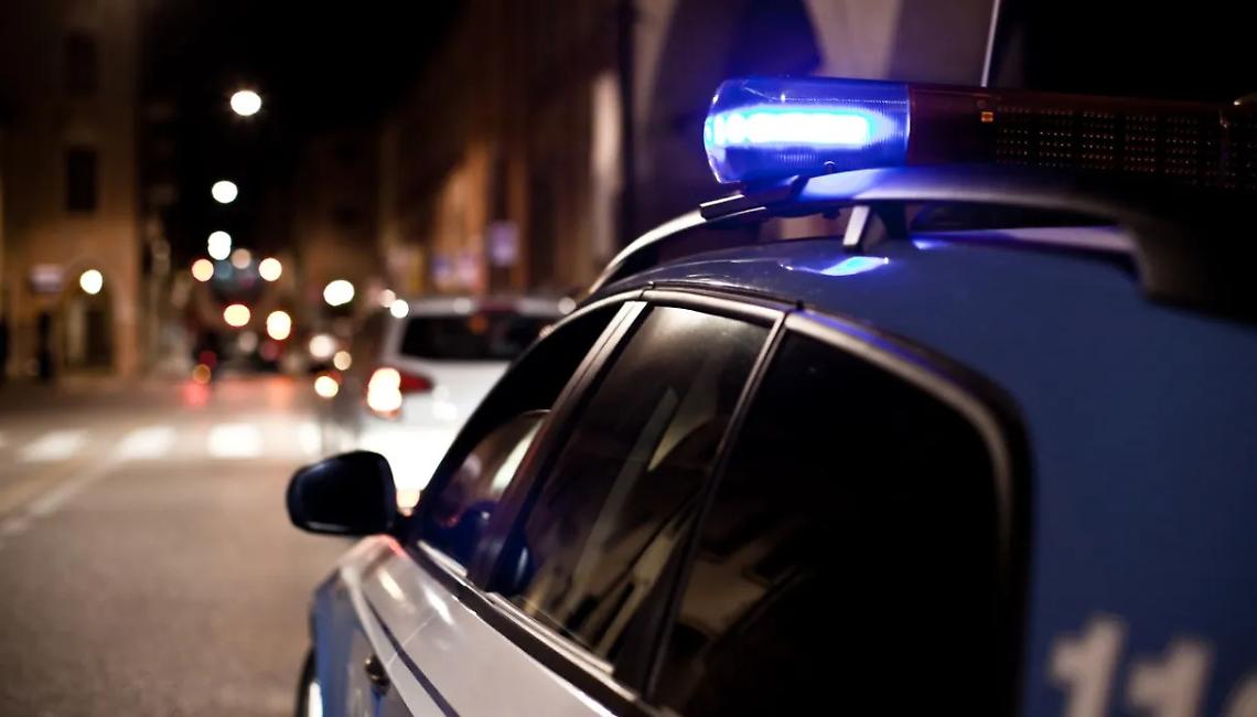 Torino, 18enne muore dopo aver ingoiato ovuli di droga: ipotesi overdose e complici in fuga