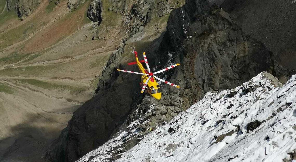 Nel gelo della notte sopra Rochemolles, salvataggio a 2.750 metri per due escursionisti