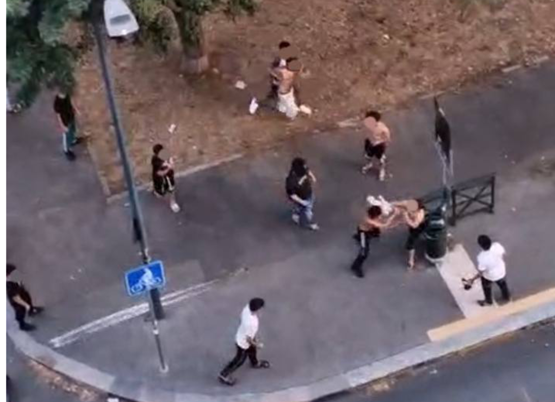 Barriera di Milano ostaggio delle risse: “Balordi e bidoni rovesciati, Lo Russo venga qui invece di ballare”