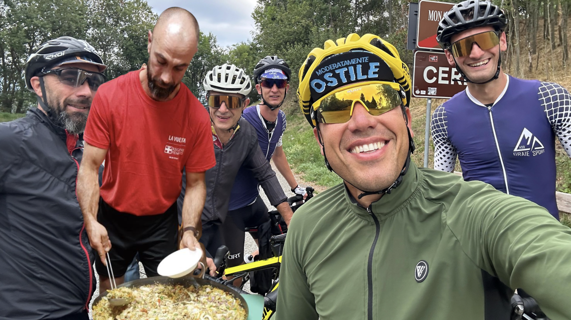 Dalla Vuelta alla paella, cinque giorni di festa travolgono Traves