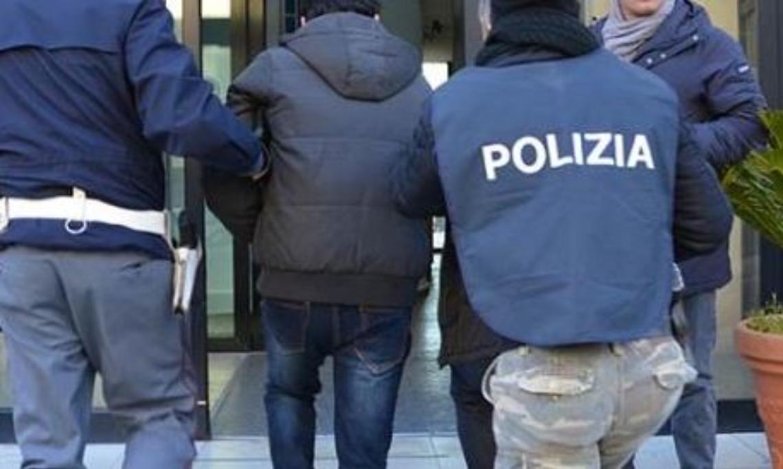 Arrestato ad Alessandria il presunto autore del tentato omicidio al Balon: accoltellò un connazionale marocchino