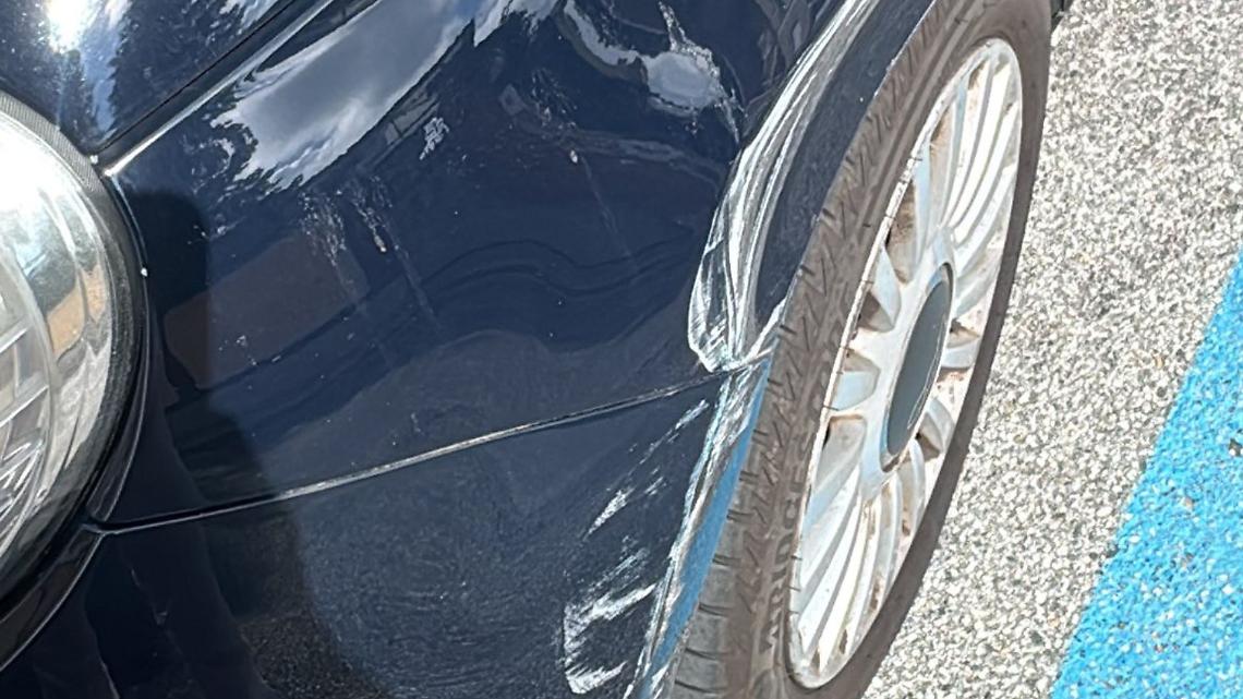 Chieri, Fiat 500 danneggiata 