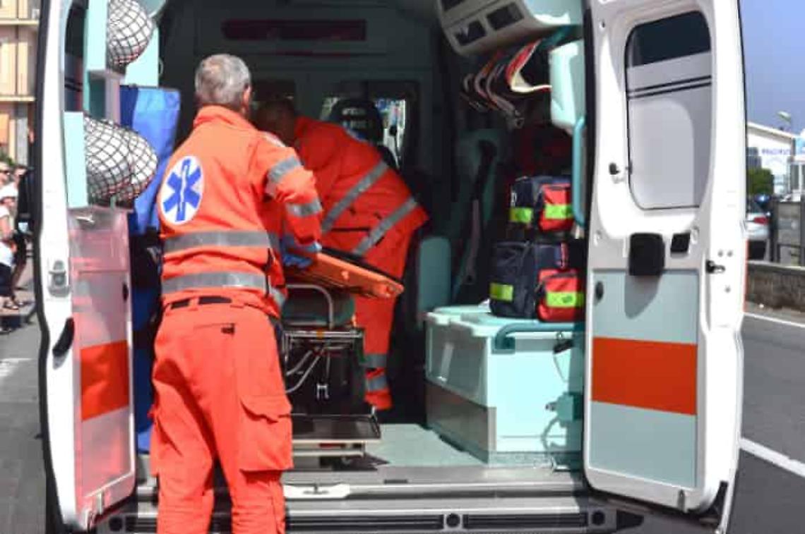Sambuco, motociclista tedesco muore sulla statale 21: tragedia in discesa dal colle della Maddalena
