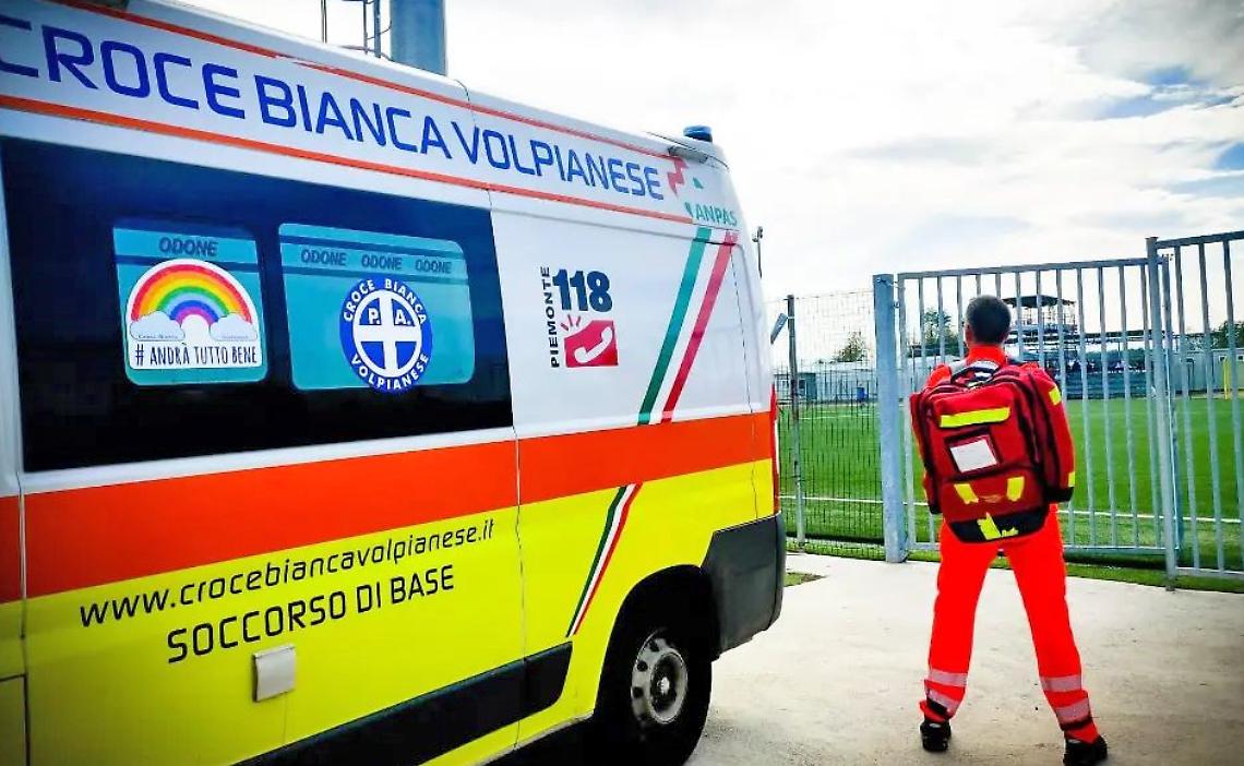 Investita mentre attraversa via Stupinigi, donna in condizioni critiche a Vinovo