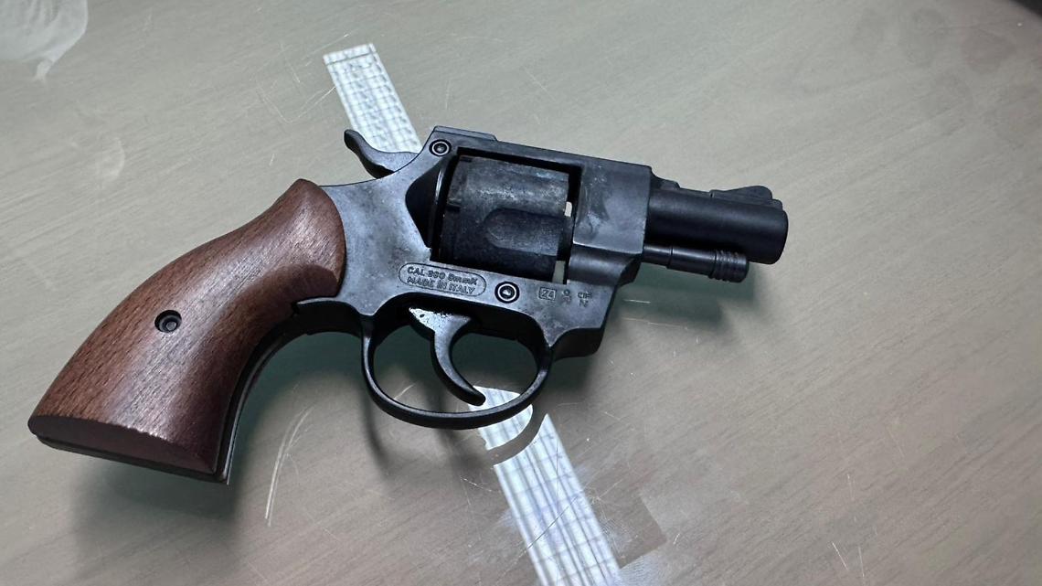 Spari sul balcone a Settimo Torinese: 44enne denunciato per atti persecutori