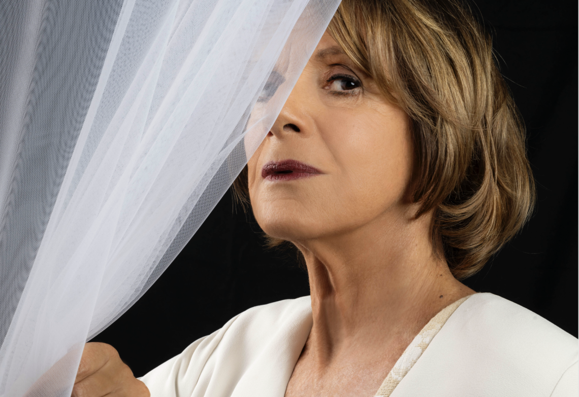 Lella Costa aprirà la stagione al Magnetti con Otello, di precise Parole si Vive