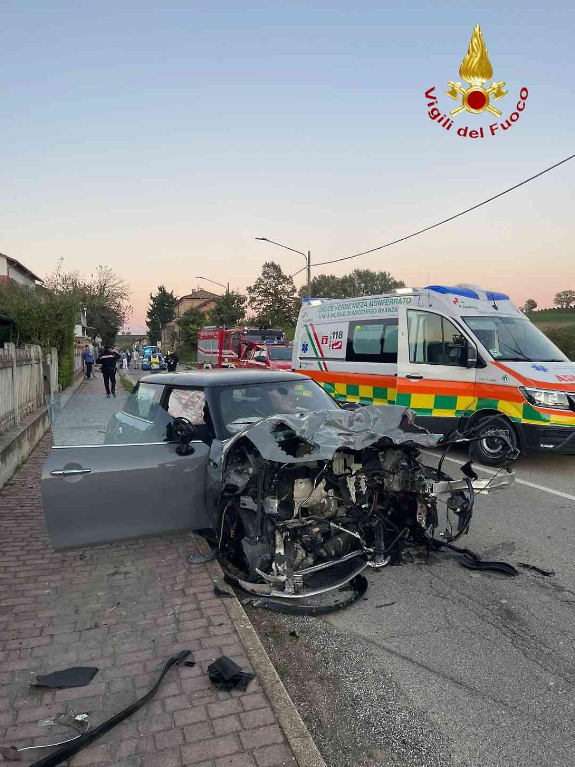 Frontale mortale nell'Astigiano: un uomo perde la vita, due feriti gravi