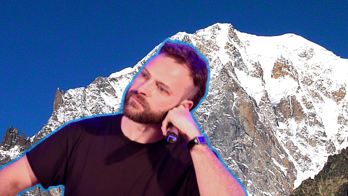 Alessandro Borghi e, di sfondo, il  Pilone Centrale del Frêney