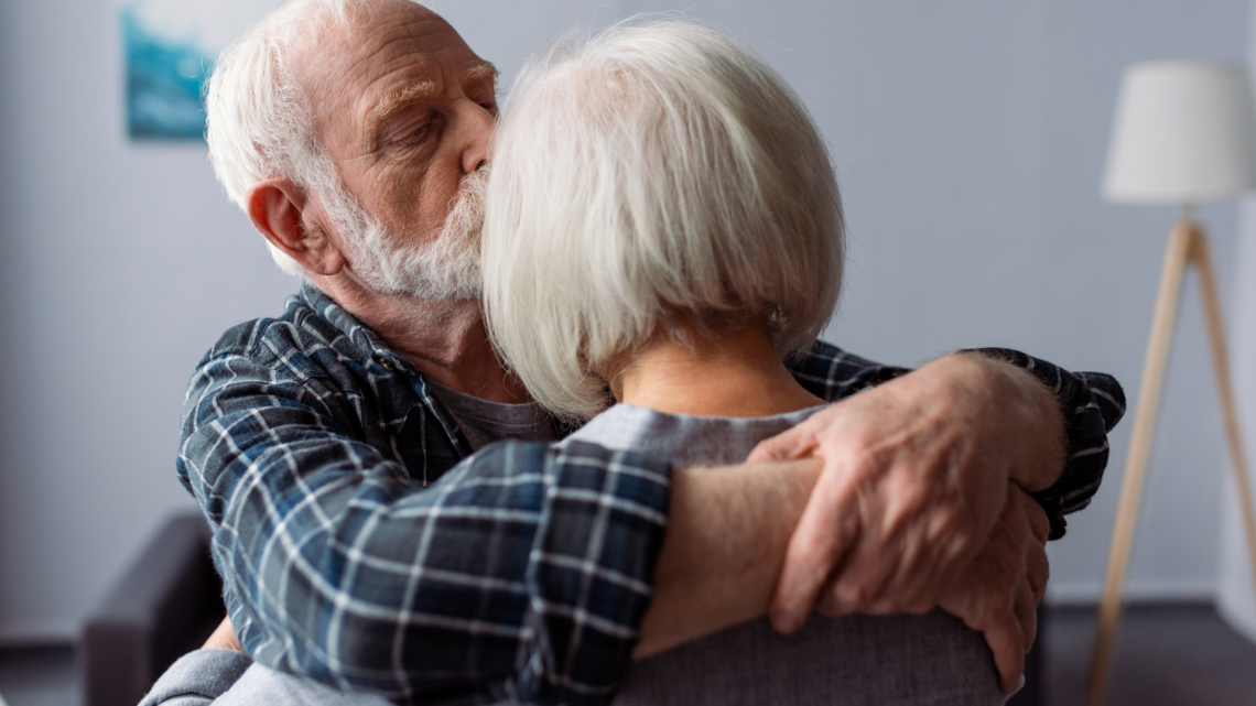 Alzheimer a casa di 4 milioni italiani.  Il 21 settembre, una rete di psicologi pronti a offrire 10 ore di colloqui gratuiti...