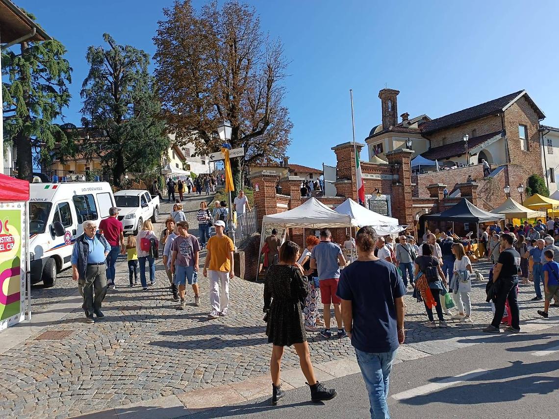 Profumi d’autunno: meliga, miele, vini e camminate tra i borghi