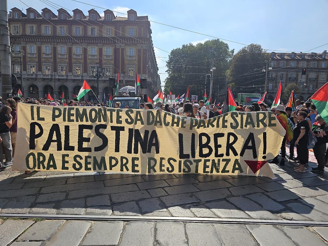 Violenze e danneggiamenti durante le proteste A Torino, la Procura chiede gli arresti domiciliari per 18 antagonisti