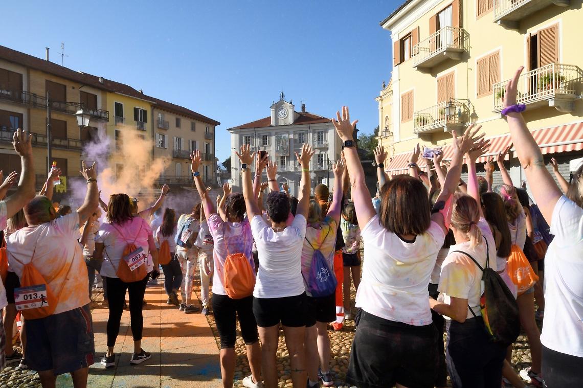 Color Run Caluso, cinque chilometri di colori per la solidarietà