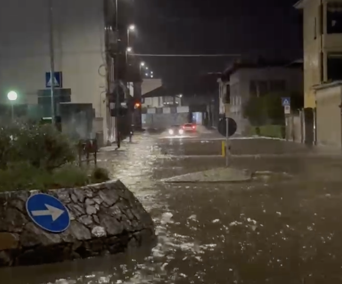 Nubifragio sul Canavese: Ivrea ancora sott’acqua, via Torino si trasforma in un fiume