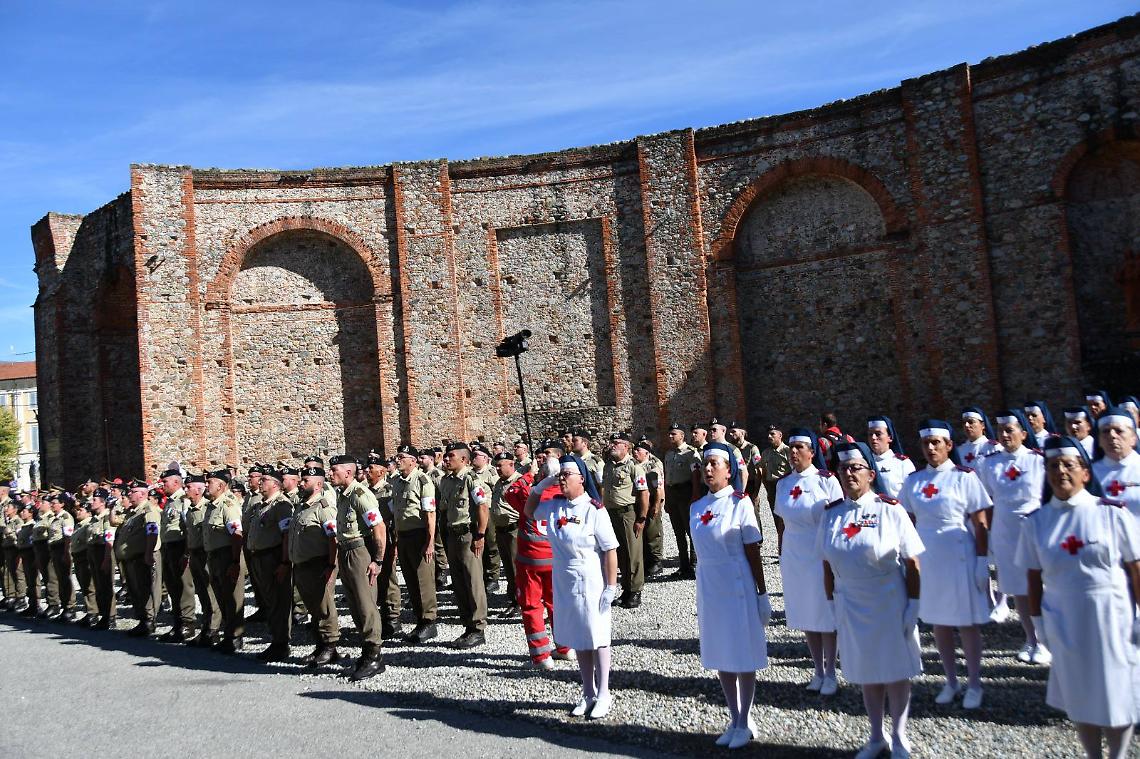Castellamonte, giurano i volontari della Croce Rossa sotto la Rotonda Antonelliana