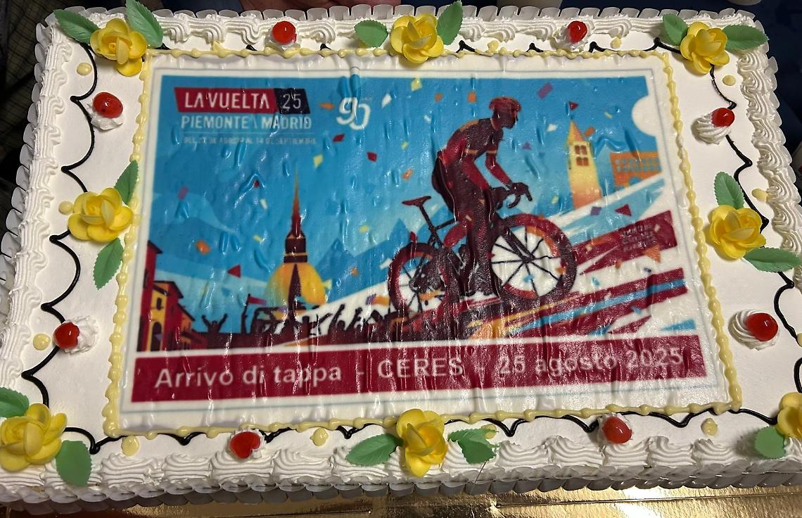La torta che ha celebrato i grandi successi dell'estate di Ceres