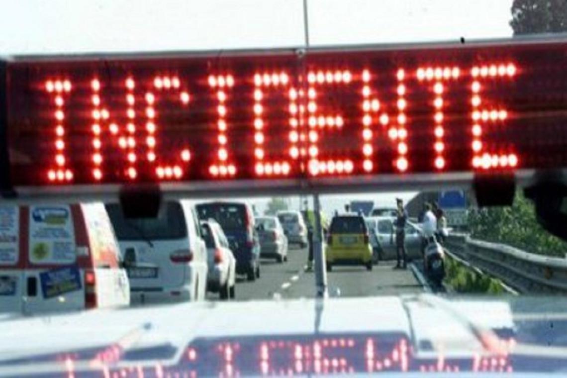 Tangenziale nord bloccata all’ora di pranzo per un incidente a Rivoli