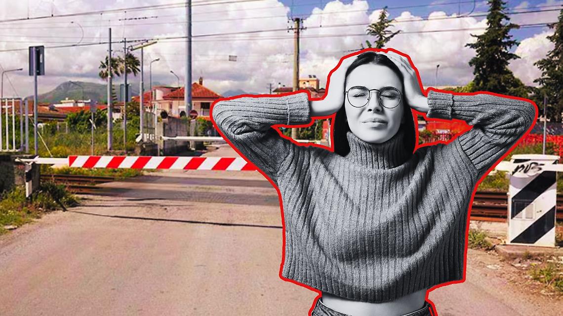 Tentano di passare col rosso