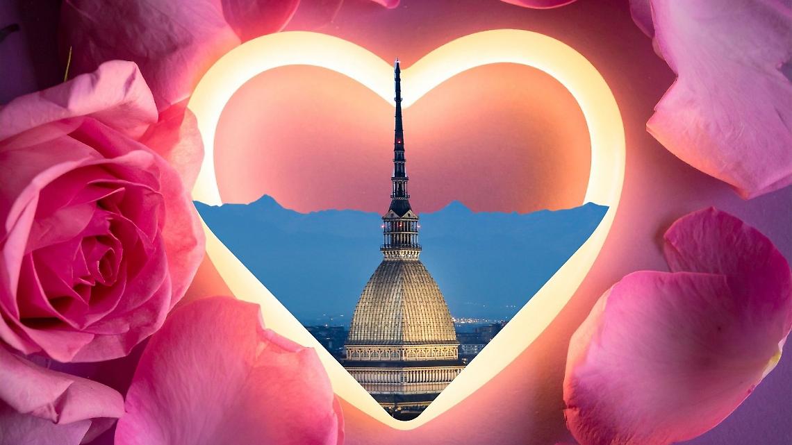 Un cuore rosa illumina Torino