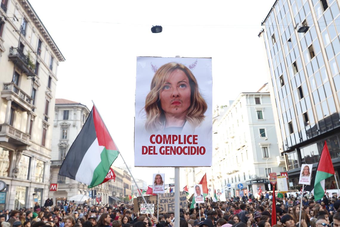 Sciopero generale e cortei in tutta Italia, due milioni in piazza per la Flotilla