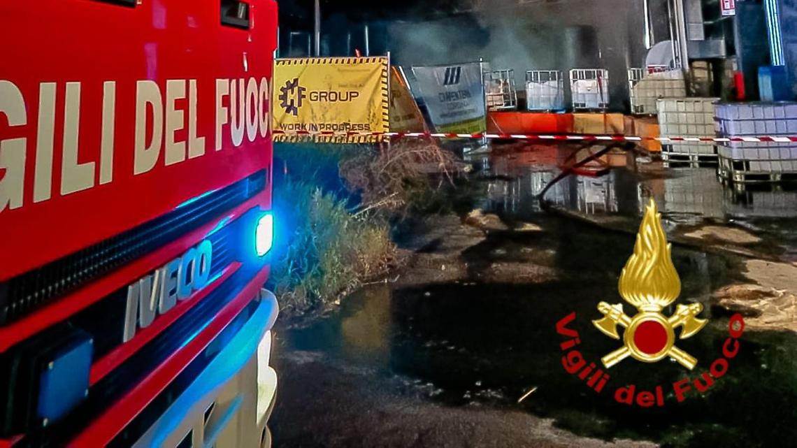 Incendio nella notte 