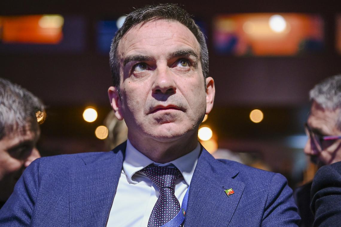 Indagato per corruzione, si dimette, si ricandida e stravince: il paradosso vincente di Roberto Occhiuto in Calabria