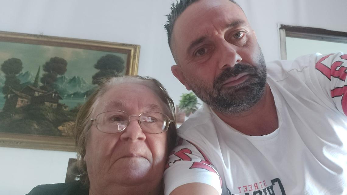 Antonia Mazzone con suo figlio, Luigi Pugliano