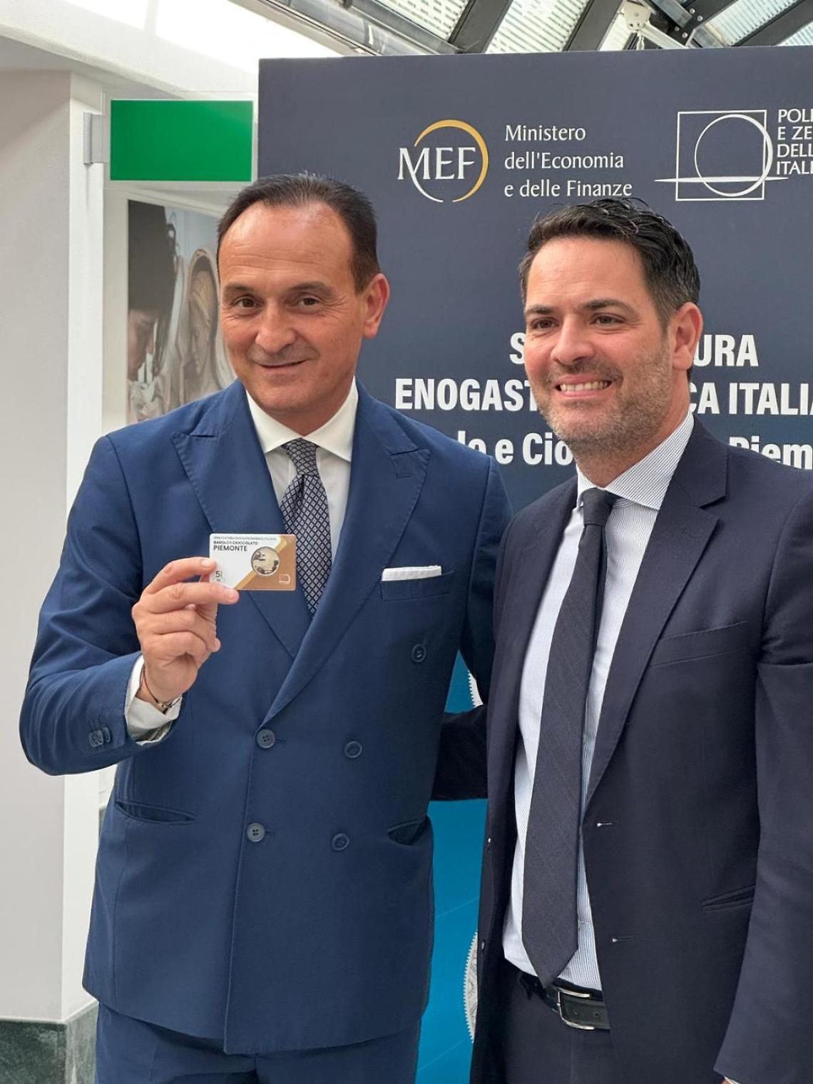Barolo e cioccolato: il Piemonte diventa protagonista della nuova moneta da 5 euro