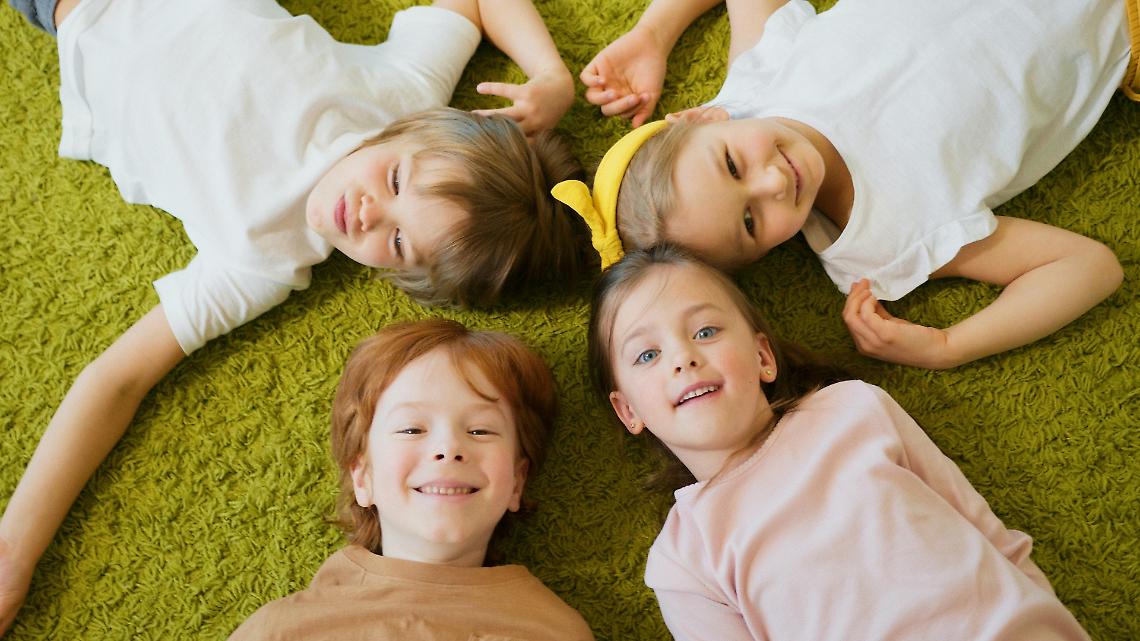 Il Villaggio di Pollicino: dove le famiglie si incontrano, i vestiti si scambiano e i bambini crescono insieme